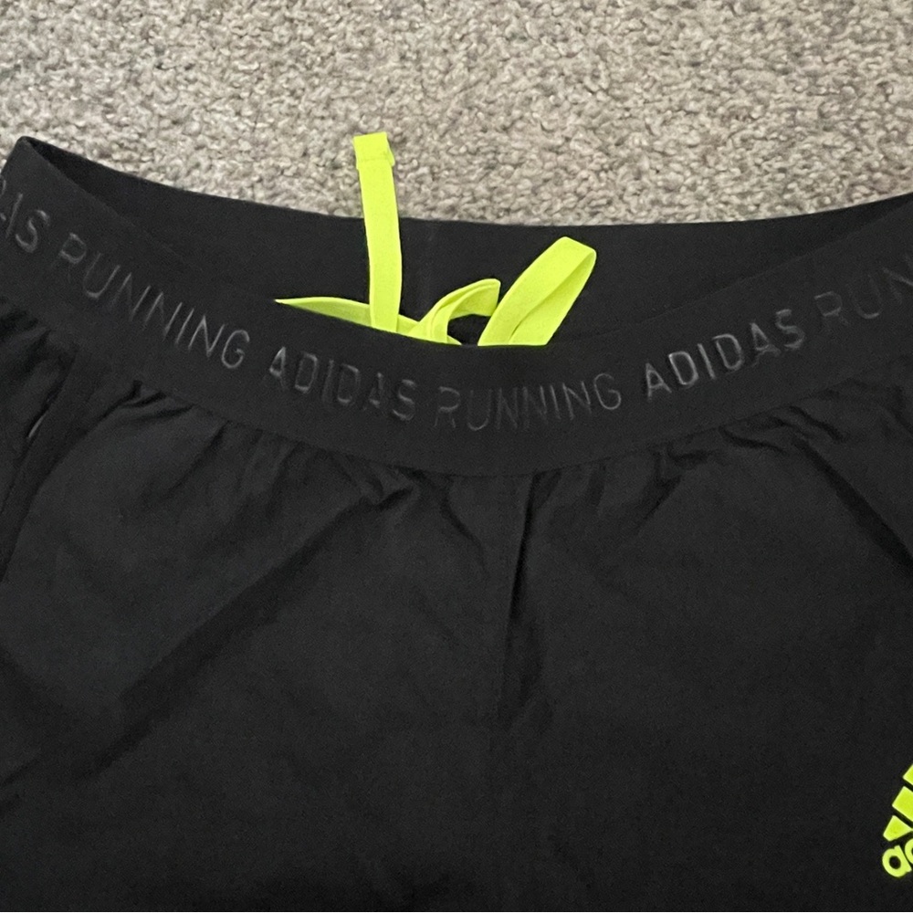 ADIDAS RUNNING SHORTS - Picture 4 of 8